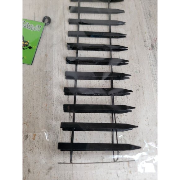 Miniature village Halloween scaredy cat sign fence accessory glitter unique - Picture 5 of 7